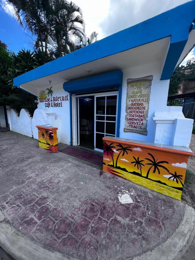 Sunrise Internet Cafe And Hotel Las Terrenas Bagian luar foto